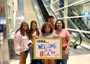 Iona con su host family en USA