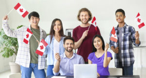 El día de Canada se celebra la diversidad étnica, lingüística y cultural.